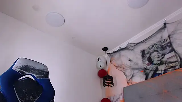 aston xvera online show from 26, 10, 2025