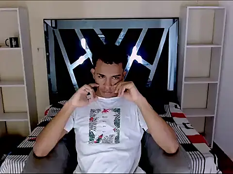 aston xvera online show from 19, 9, 2025