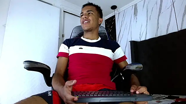 aston xvera online show from 11, 10, 2025