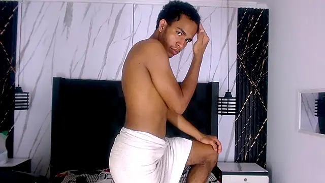 aston xvera online show from 10, 9, 2025