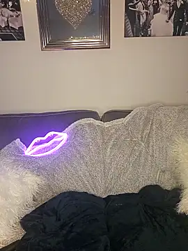 DeliciousDeeX online show from 2, 2, 2026