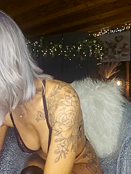 DeliciousDeeX online show from 5, 10, 2025