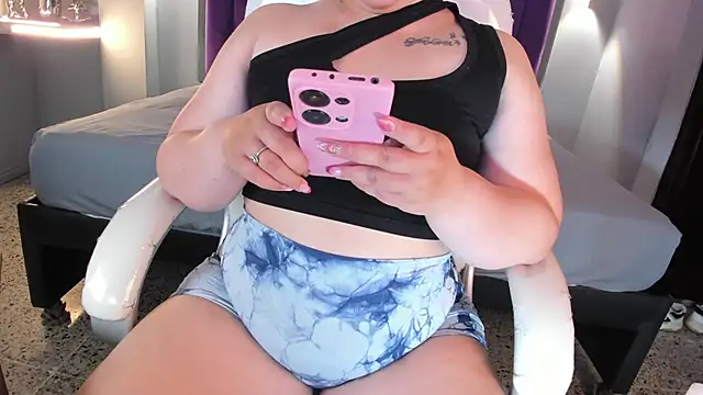 Miss Francheska online show from 8, 4, 2026