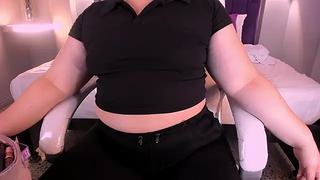 Snapshot of Miss_Francheska chatting on 25, 2, 2026 Miss Francheska online show from 25, 2, 2026