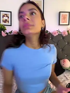 Snapshot of Im_Lyan chatting on 18, 11, 2025 Im Lyan online show from 18, 11, 2025