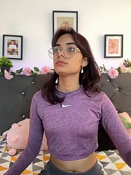 Snapshot of Im_Lyan chatting on 20, 11, 2025 Im Lyan online show from 20, 11, 2025