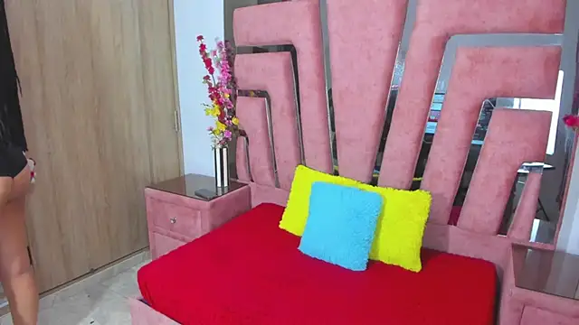 MaraKarly online show from 10, 3, 2026