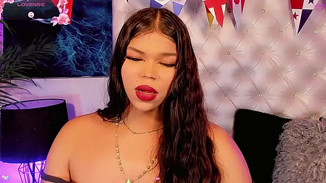 Valeria Swett  online show from 21, 6, 2026
