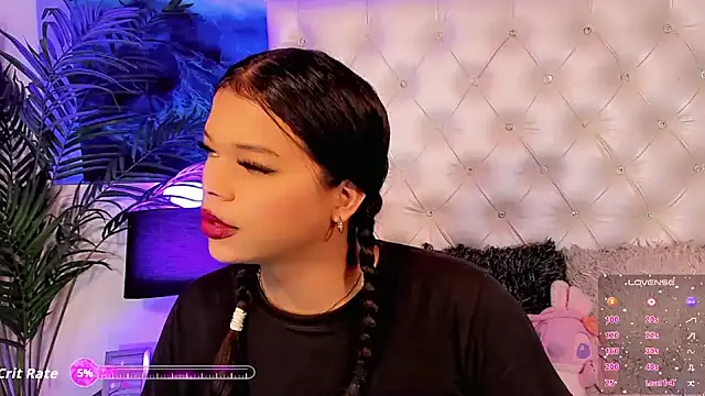 Valeria Swett  online show from 14, 4, 2026