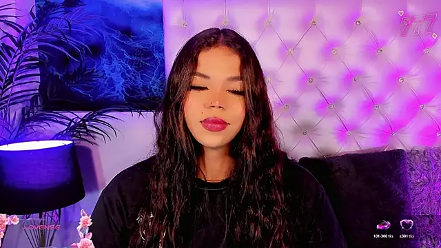 Valeria Swett  online show from 6, 7, 2026