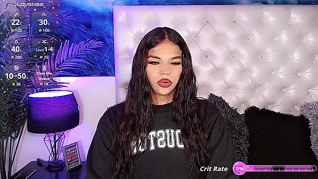 Valeria Swett  online show from 11, 11, 2025