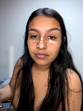  Chloe Smith online show from 4, 10, 2025