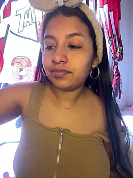 Snapshot of _Chloe_Smith chatting on 21, 4, 2026 Chloe Smith online show from 21, 4, 2026