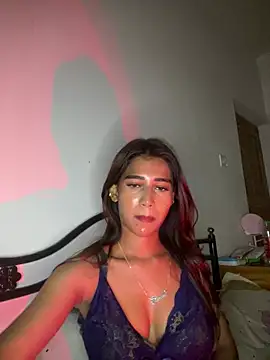 STRIP GLOW online show from 7, 5, 2026