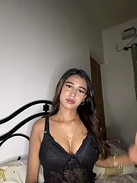 STRIP GLOW online show from 4, 7, 2026