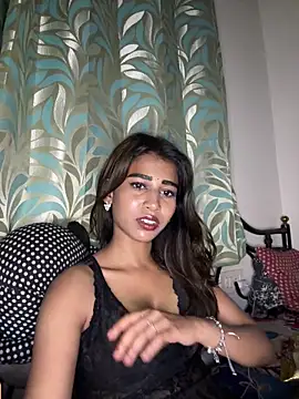 STRIP GLOW online show from 7, 3, 2026