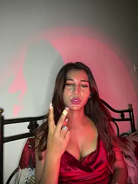 STRIP GLOW online show from 15, 5, 2026