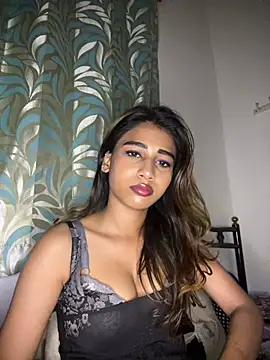 STRIP GLOW online show from 25, 2, 2026