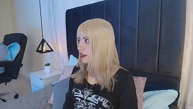 IvyBelle  online show from 28, 10, 2025