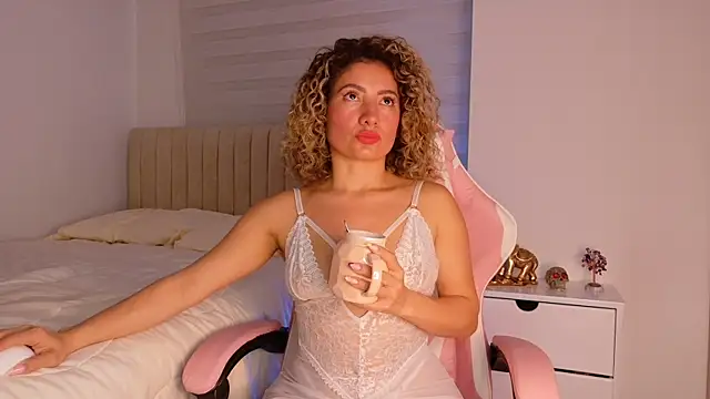 Snapshot of Nicolblossom1 chatting on 10, 11, 2025 Nicolblossom1 online show from 10, 11, 2025