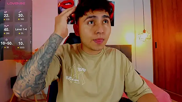 Snapshot of Nicolas_James_Sc chatting on 3, 2, 2026 Nicolas James Sc online show from 3, 2, 2026