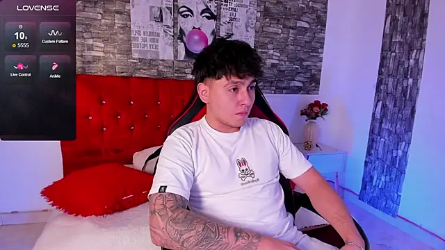 Snapshot of Nicolas_James_Sc chatting on 4, 3, 2026 Nicolas James Sc online show from 4, 3, 2026