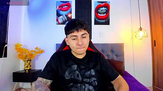 Nicolas James Sc online show from 5, 11, 2025