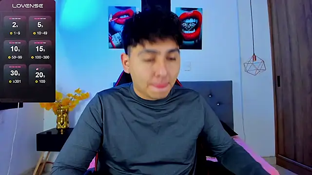 Snapshot of Nicolas_James_Sc chatting on 13, 2, 2026 Nicolas James Sc online show from 13, 2, 2026