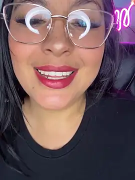 latina curvy22 online show from 16, 9, 2025