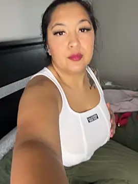 latina curvy22 online show from 21, 9, 2025