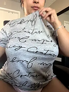 latina curvy22 online show from 23, 11, 2025