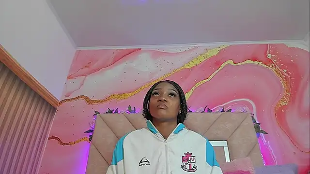 Snapshot of Taylor_oriana_ chatting on 6, 10, 2025 Taylor oriana online show from 6, 10, 2025