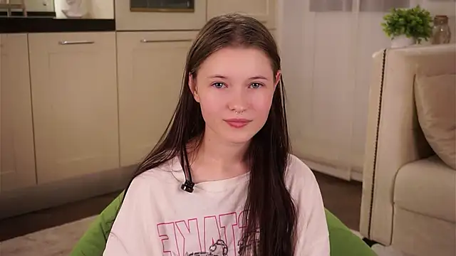 LynHillaire online show from 14, 9, 2025