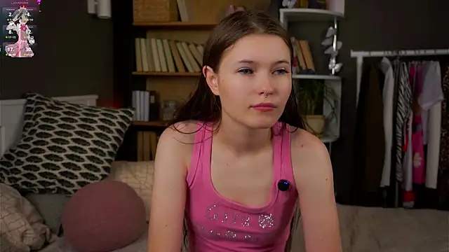 LynHillaire online show from 30, 11, 2025