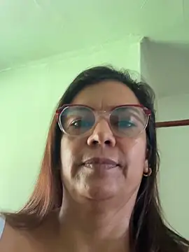 Snapshot of YadiraOrozco chatting on 9, 11, 2025 YadiraOrozco online show from 9, 11, 2025