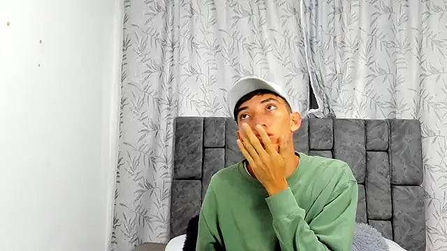 Maikol Ortiz online show from 21, 12, 2025