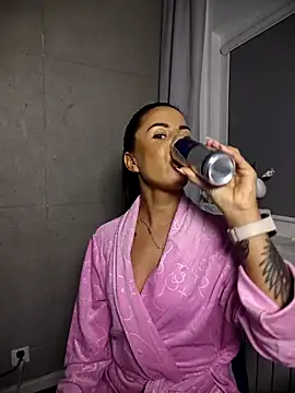 BabyFaceMia online show from 20, 11, 2025