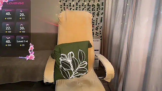 EmmyBell  online show from 18, 9, 2025