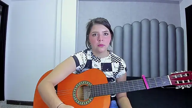 Charlotte-Star online show from 4, 11, 2025