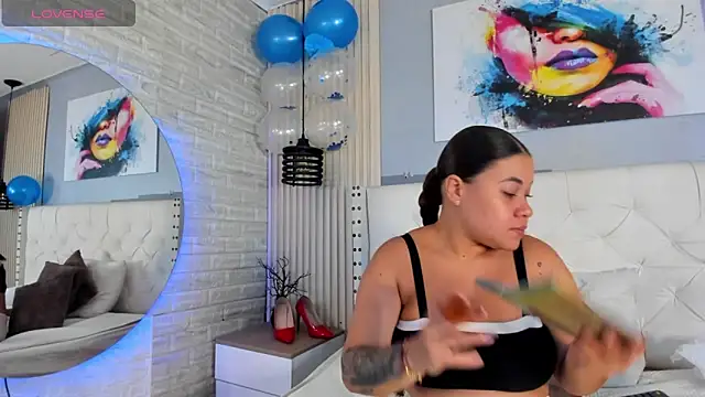 sophie  blare online show from 14, 6, 2026