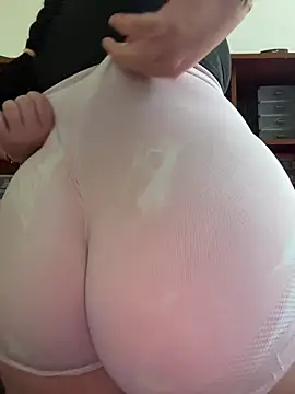 Yui-Ch06 online show from 1, 12, 2025