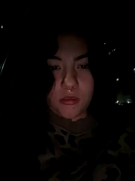 Yui-Ch06 online show from 26, 11, 2025