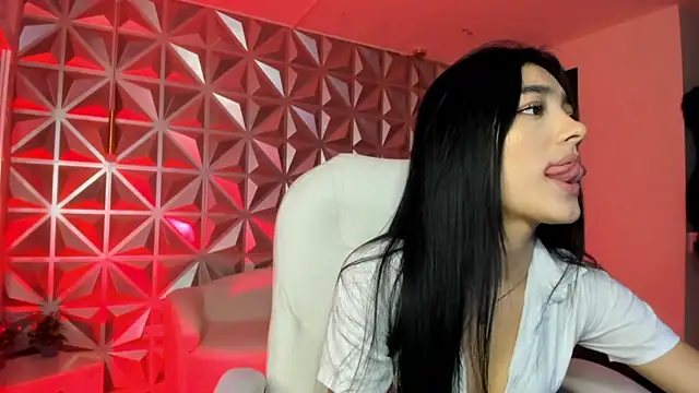 zoerouse  online show from 13, 1, 2026