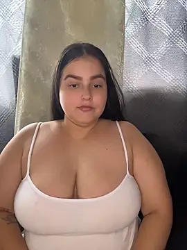 mia-08martinez  online show from 12, 5, 2026