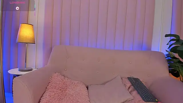 milaowens online show from 19, 12, 2025