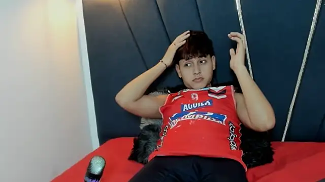 Snapshot of zeusapollofuck chatting on 24, 9, 2025 zeusapollofuck online show from 24, 9, 2025