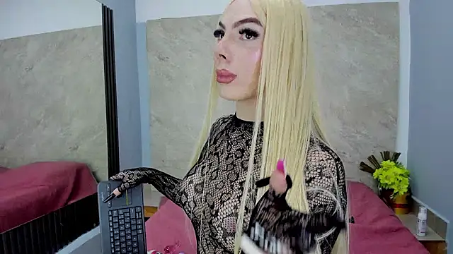 Missblonde doll online show from 19, 3, 2026