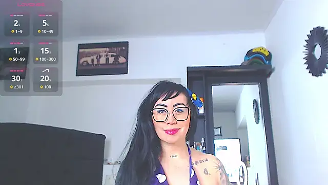 Snapshot of Vicky_hotmilf chatting on 19, 6, 2026 Vicky hotmilf online show from 19, 6, 2026