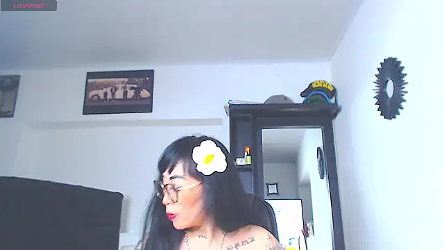 Snapshot of Vicky_hotmilf chatting on 16, 7, 2026 Vicky hotmilf online show from 16, 7, 2026
