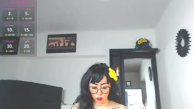 Snapshot of Vicky_hotmilf chatting on 31, 3, 2026 Vicky hotmilf online show from 31, 3, 2026